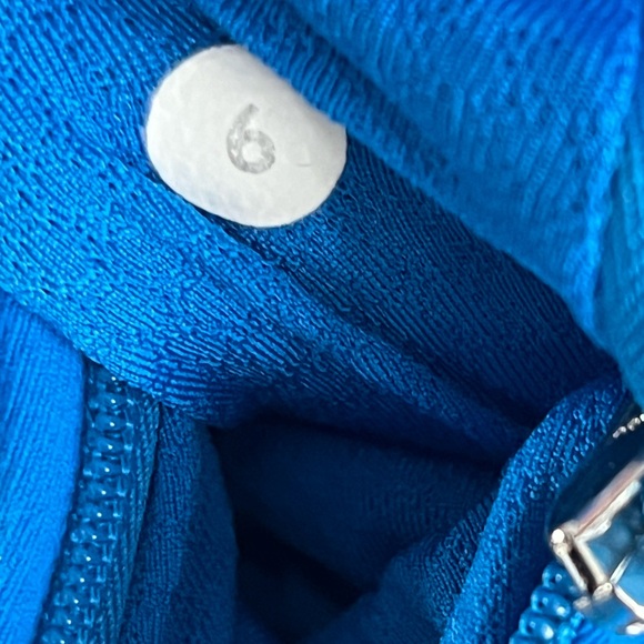 Lululemon Daily Yoga Jacket Beaming Blue / Classic Stripe Polar Cream sz 6 - Picture 5 of 14